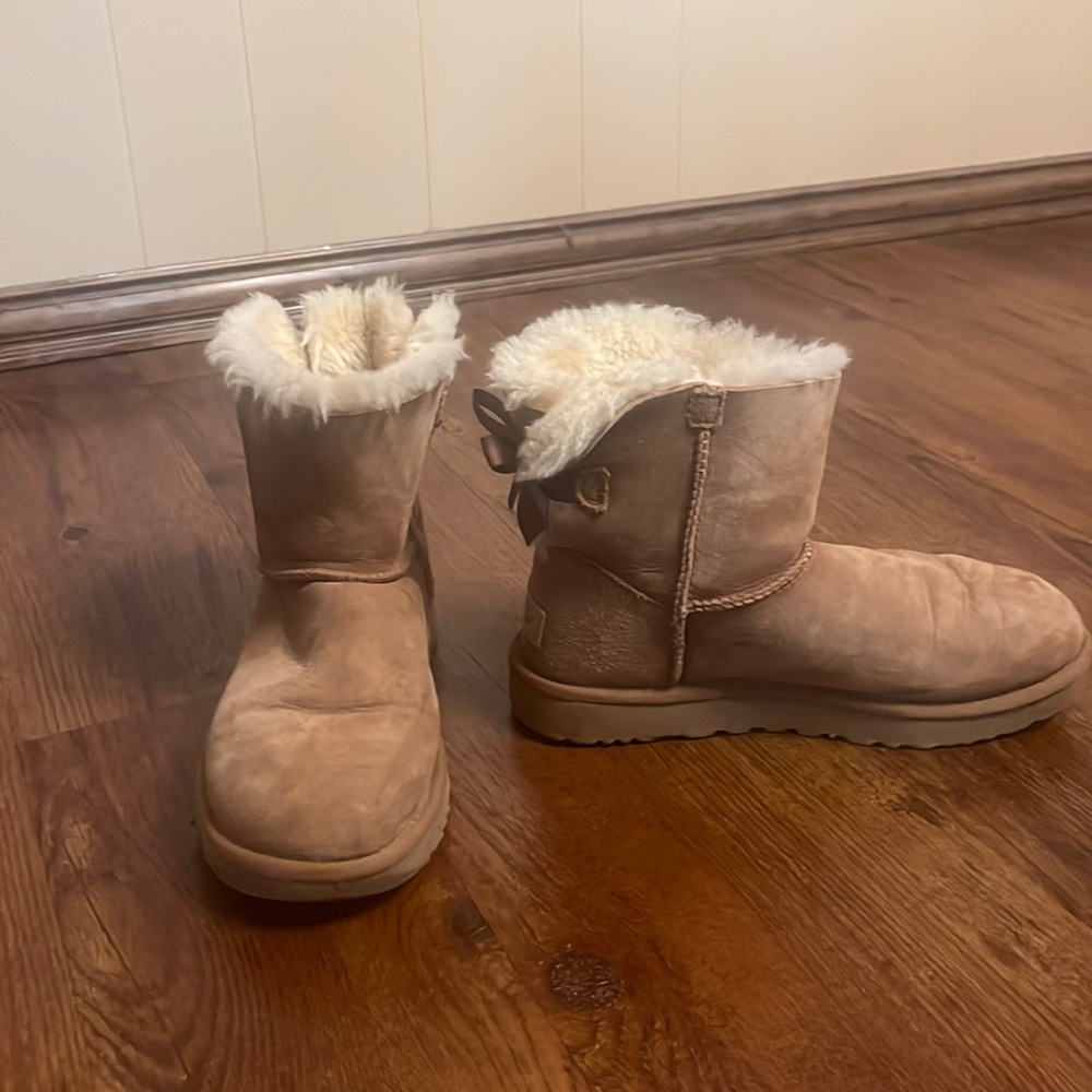 Women’s UGG size 8 boots